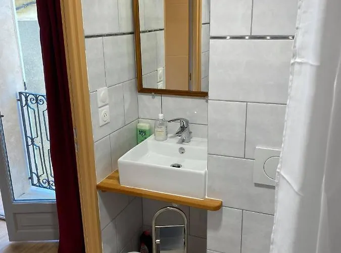 Le Diablotin بيت شباب