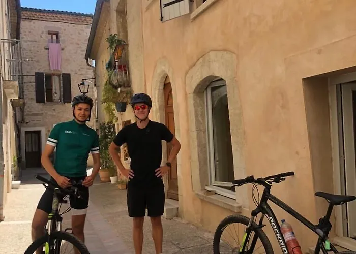 Le Diablotin بيت شباب