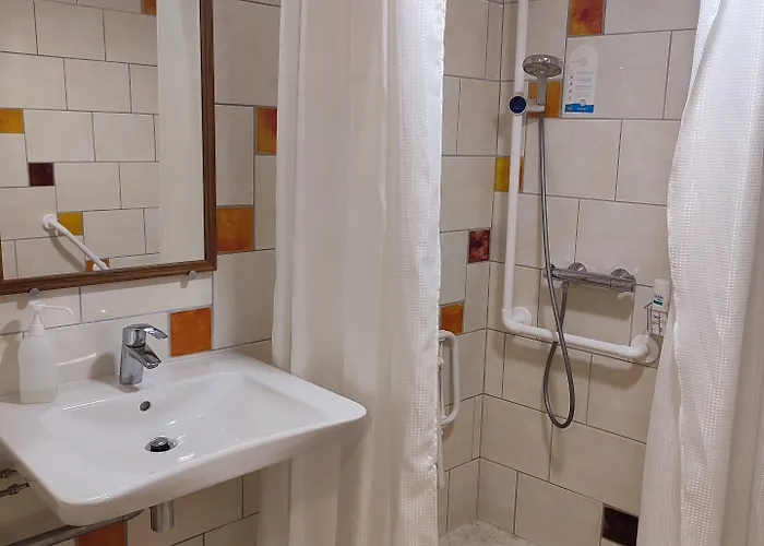 Le Diablotin بيت شباب